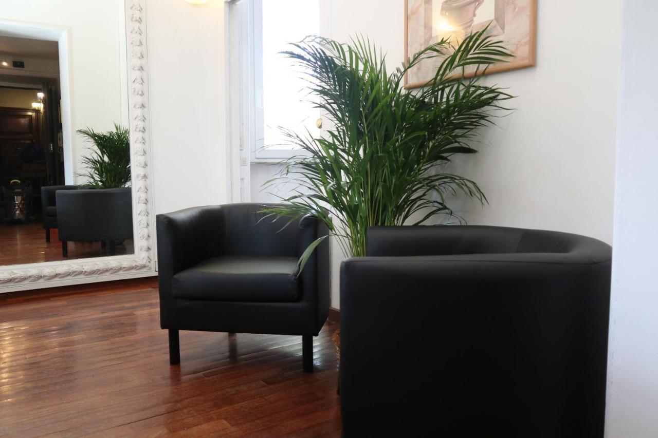 Maison Cloe Near The Spanish Steps Рим Екстер'єр фото